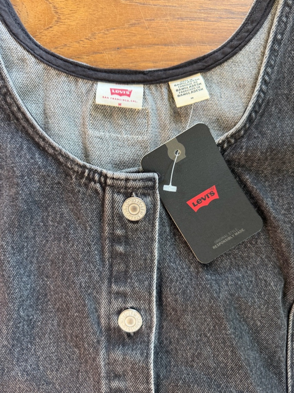 Levi’s Tuli Denim Mini Dress Black Stonewash Size M NWT - Picture 8 of 12